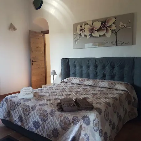 Stazzo Serafini Villa *