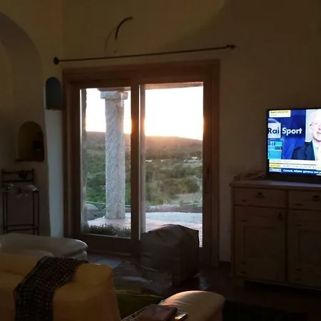 Stazzo Serafini Villa